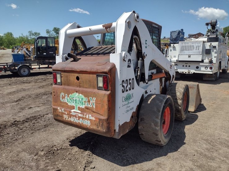 bobcat-s250-image-29