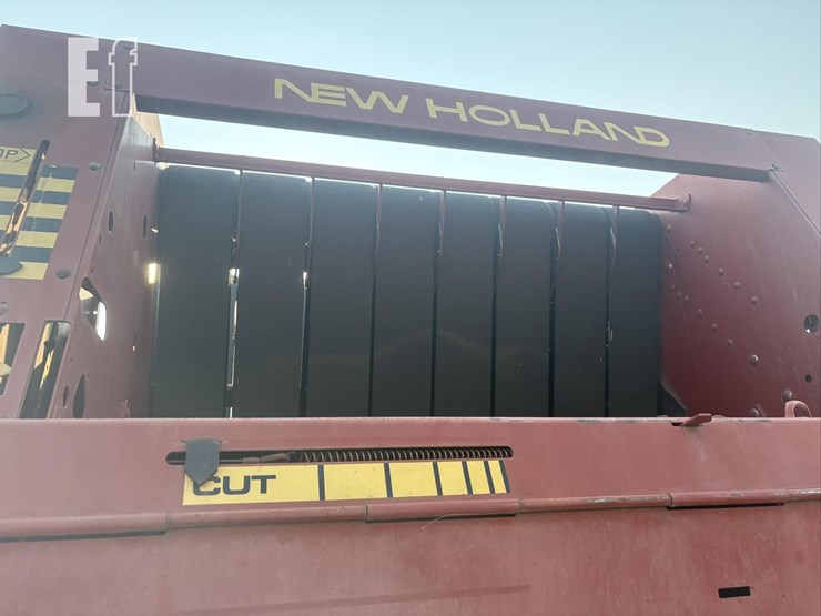 new-holland-660-image-14