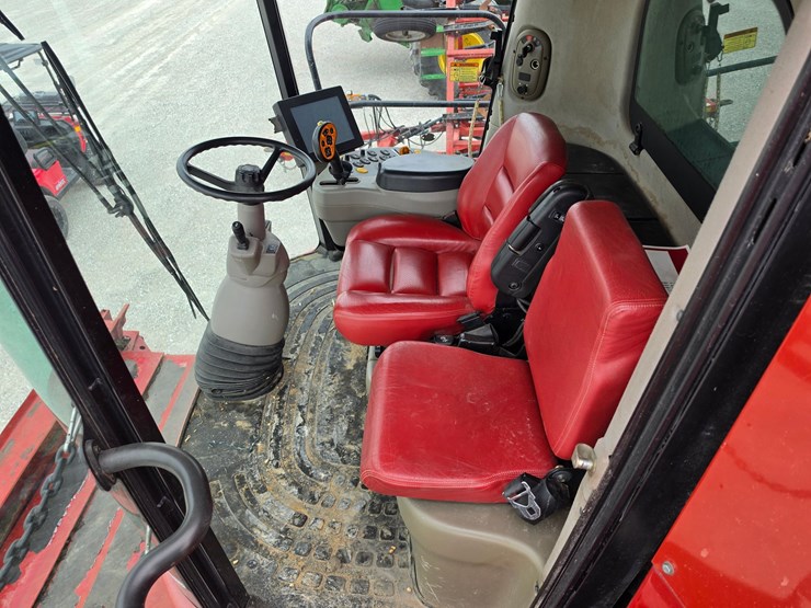 2011-case-ih-7120-image-7
