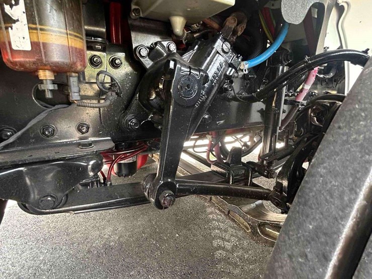 2018-freightliner-m2-106-image-26