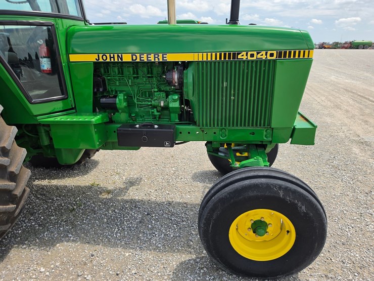 1981-john-deere-4040-image-19