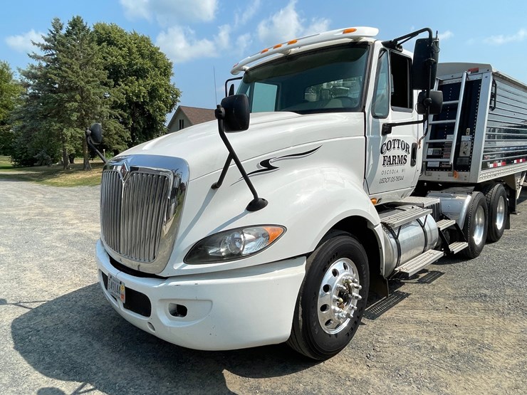 2011-international-prostar-image-7