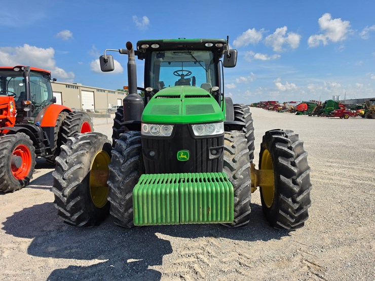 2012-john-deere-8335r-image-2