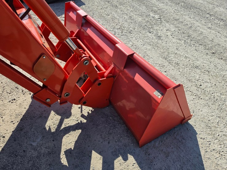 2019-kubota-m7-172-image-25