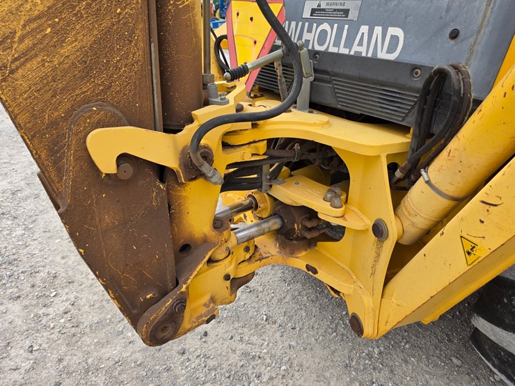 2001-new-holland-lb75-image-22