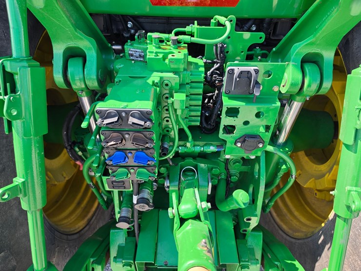 2013-john-deere-7260r-image-19