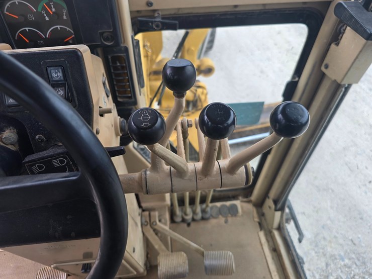 2007-caterpillar-12h-image-95