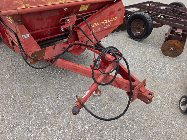 new-holland-155-image-2