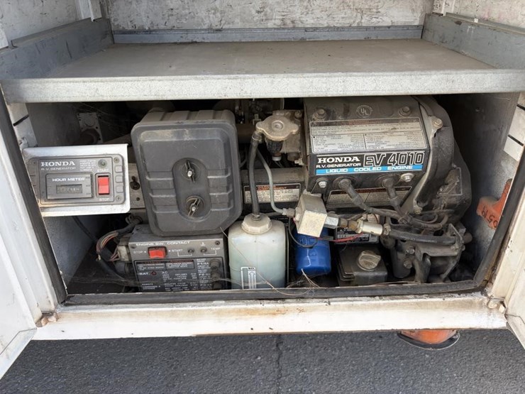 2003-ford-f550-image-12