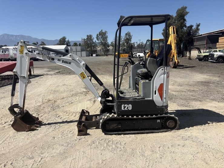 2019-bobcat-e20-image-1