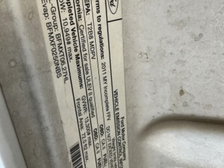 2011-ford-f250-image-13