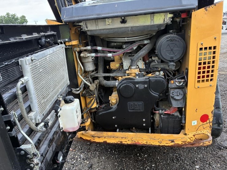 2021-caterpillar-299d3-xe-image-21
