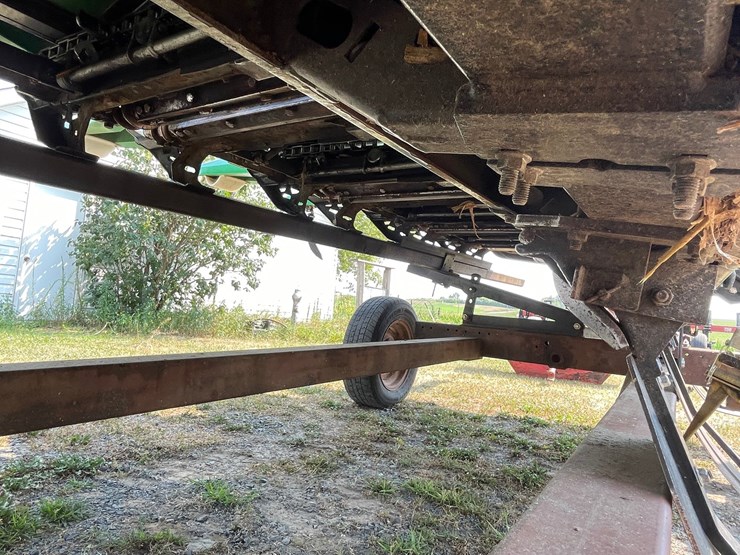 #1251-•-2020-drago-gt-flagship-8-row-corn-head-(case-ih-flagship-mounts)-image-34