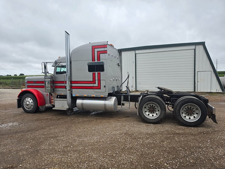 2006-peterbilt-379-image-6