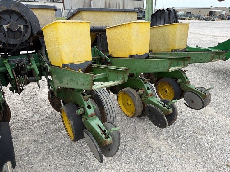 john-deere-7200-image-8