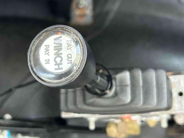 2019-freightliner-m2-106-image-48