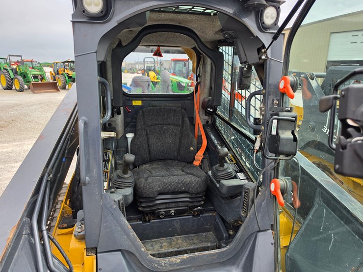 2018-deere-333g-image-7