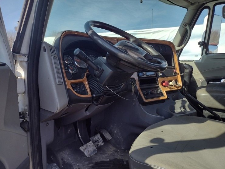 international-prostar-image-14