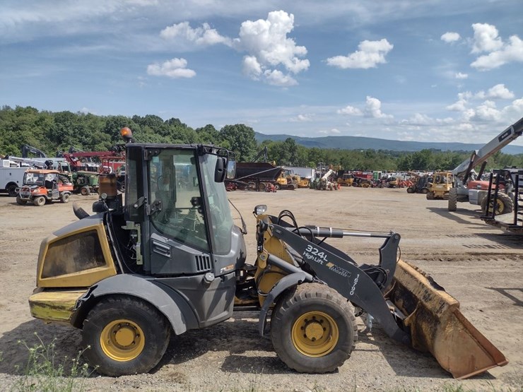 deere-324l-image-3