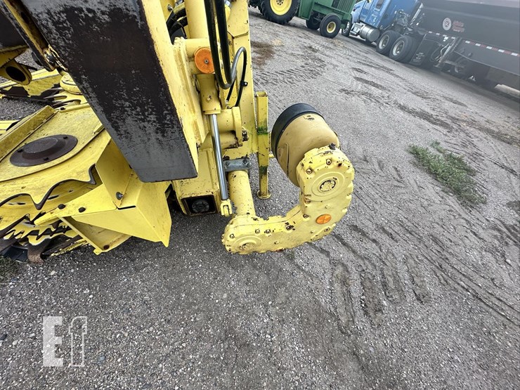 2003-john-deere-686-image-11