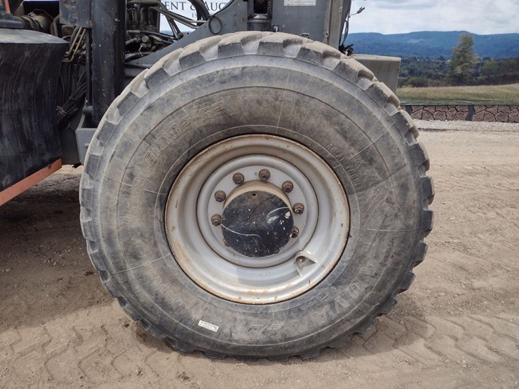 2005-jlg-g10-55a-image-14