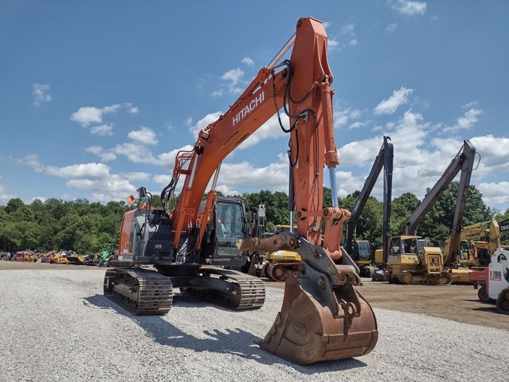 hitachi-zx245us-lc-6n-image-42