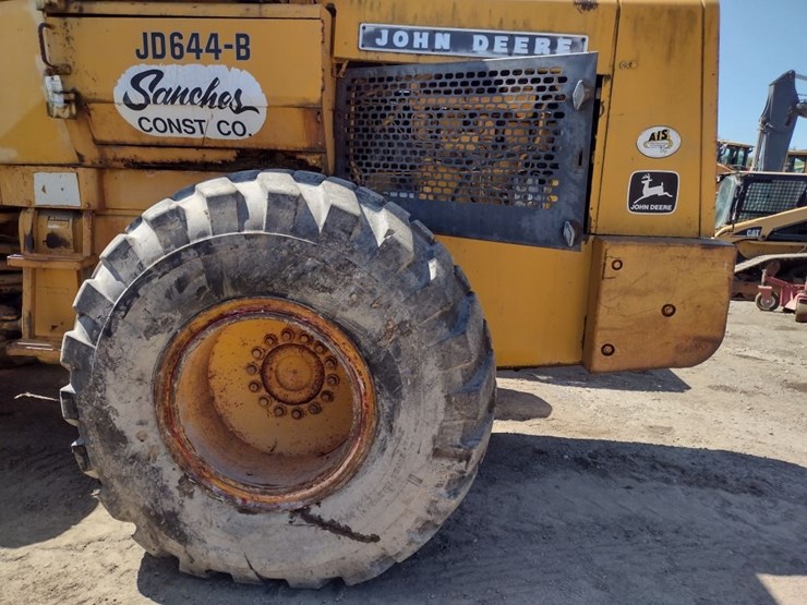 deere-644b-image-6