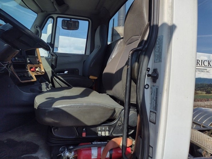international-prostar-image-15