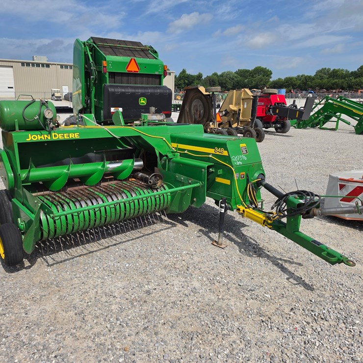 2001 JOHN DEERE 348