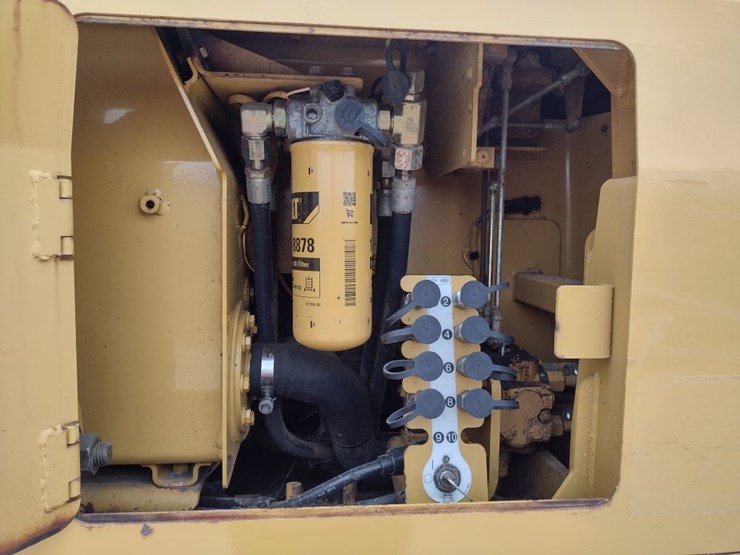 caterpillar-d5g-xl-image-31