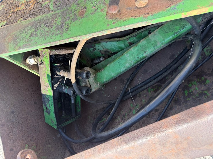 john-deere-158-image-4