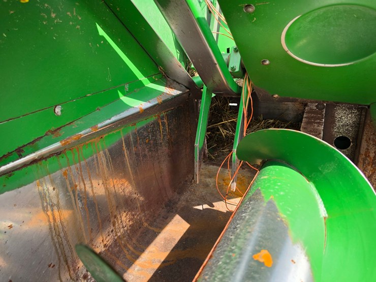 2001-john-deere-348-image-5