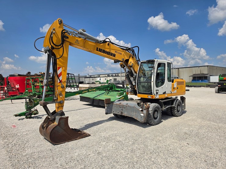 2006-liebherr-a900c-image-1
