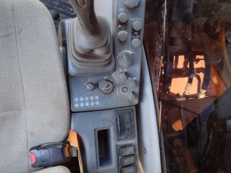 deere-210g-lc-image-8