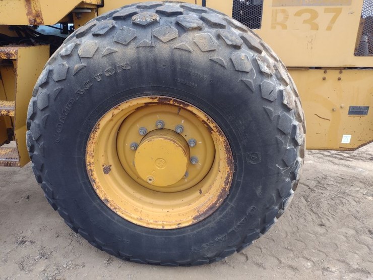 caterpillar-cs-533e-image-12