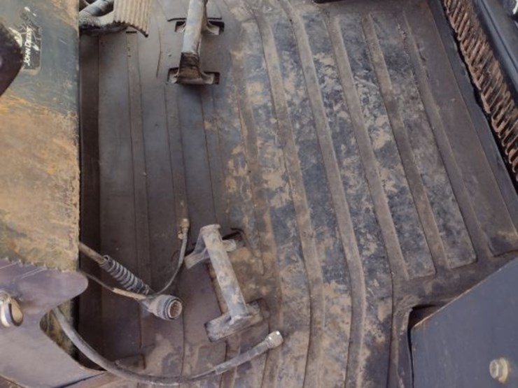 deere-650j-lt-image-12