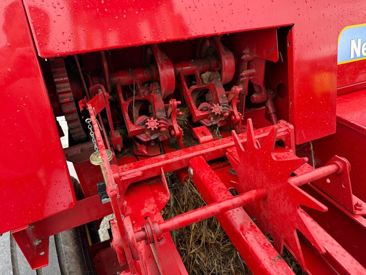 2022-new-holland-bc5060-image-12