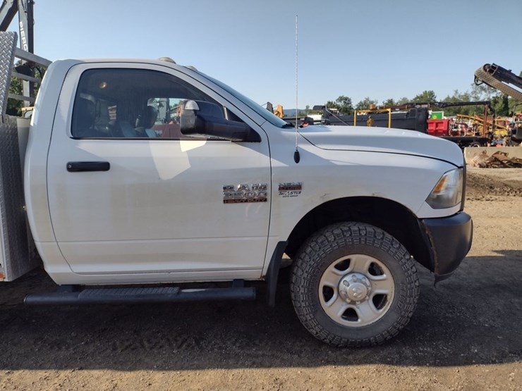 dodge-3500-image-29