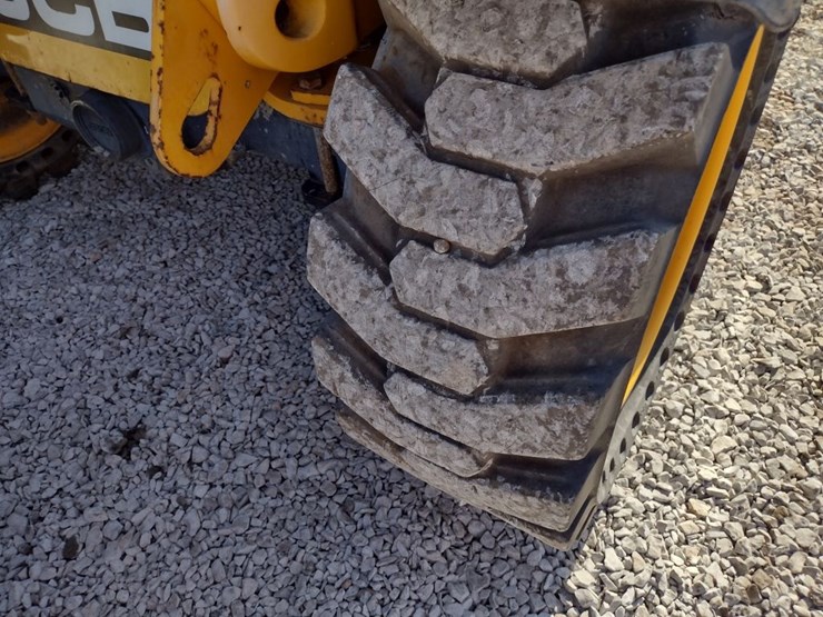 jcb-525-image-16