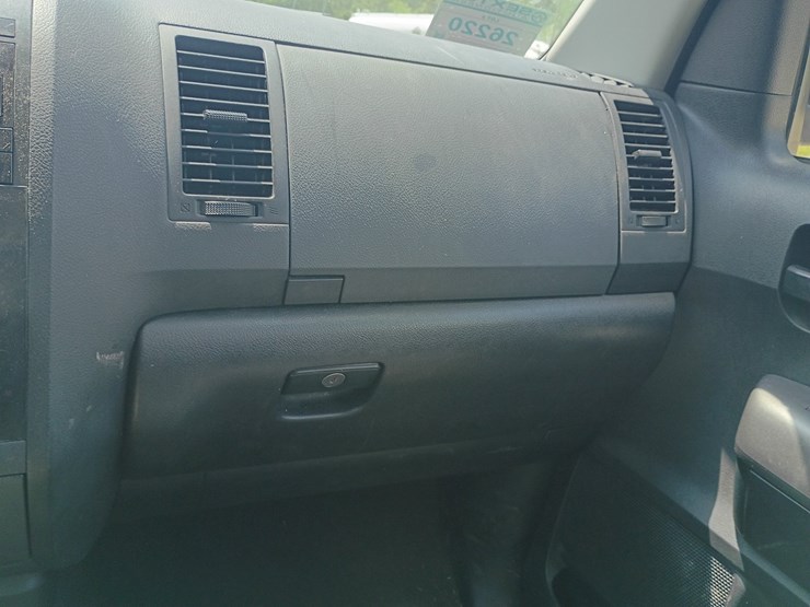 2010-toyota-tundra-image-36