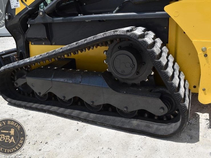 2019-new-holland-c232-image-27