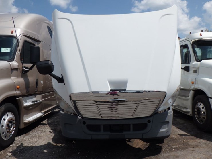 2017-freightliner-cascadia-125-evolution-image-21