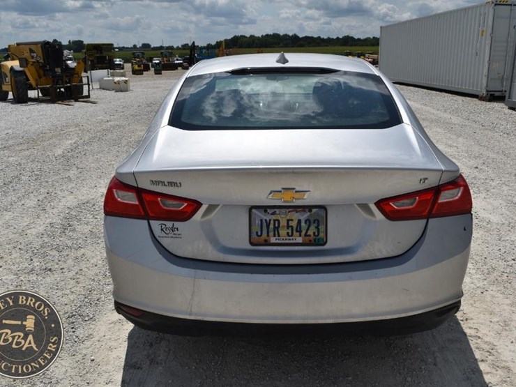 2018-chevrolet-malibu-46449-image-4