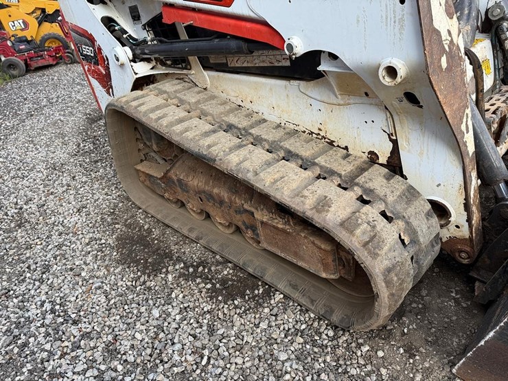 2022-bobcat-t550-image-13