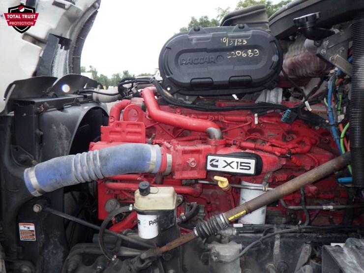 2022-peterbilt-579-image-28