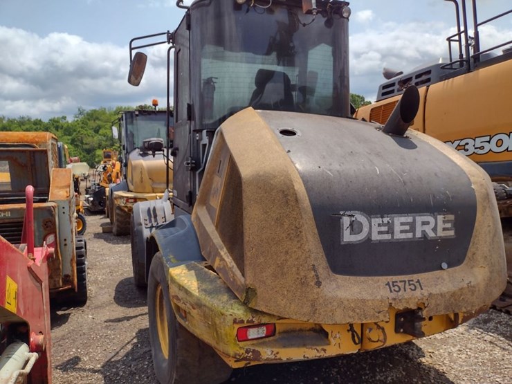 19-deere-324l-image-7