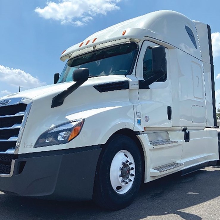 2020 FREIGHTLINER CASCADIA 126