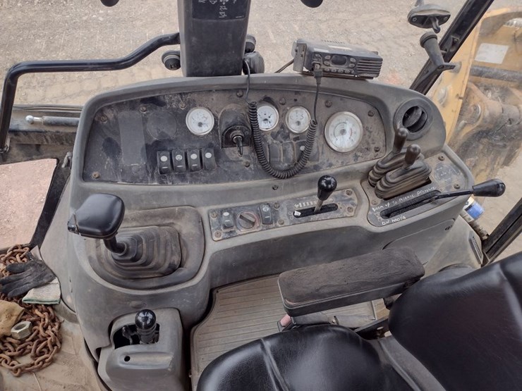 caterpillar-416d-image-7