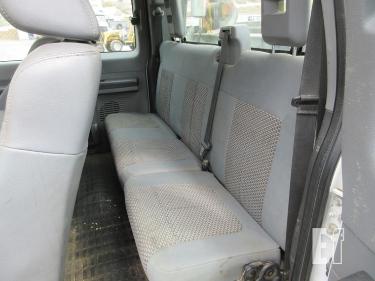 2014-ford-f250-xl-image-8