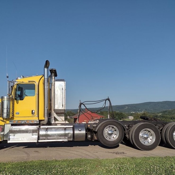 KENWORTH W900